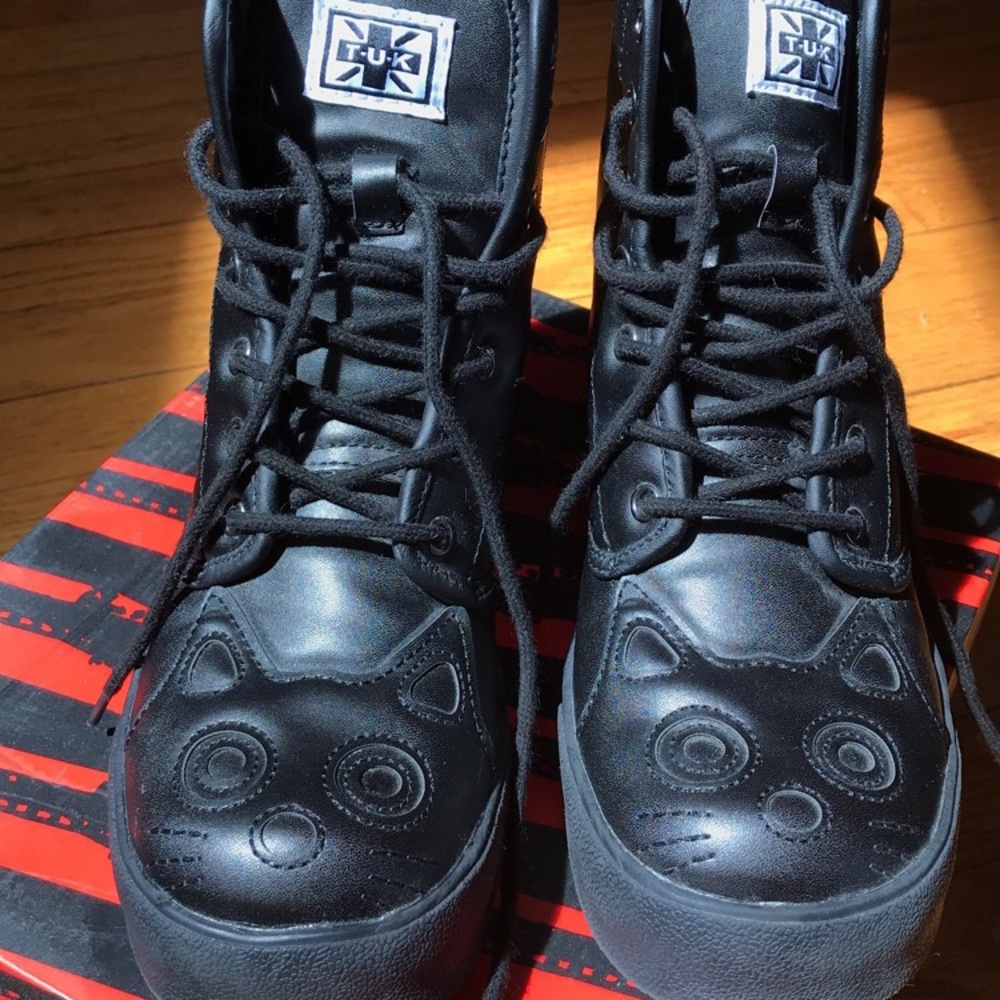 T.U.K. Black Kitty Sneaker Boots, Size 9